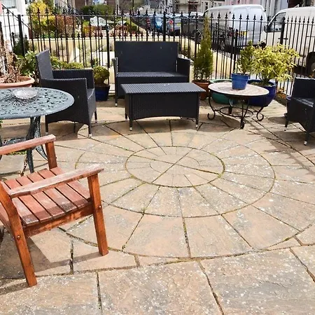 Konukevi Pinewood House Whitby