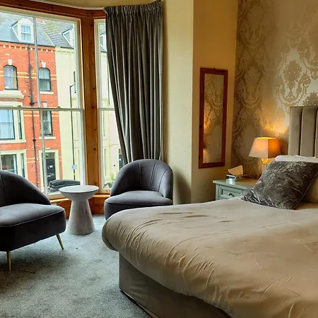 Penzion Pinewood House 3*