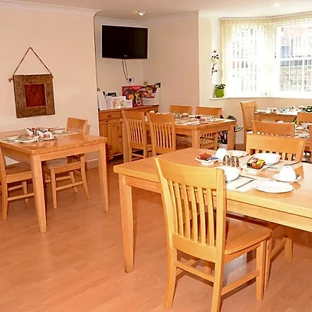 Pinewood House 3* Whitby