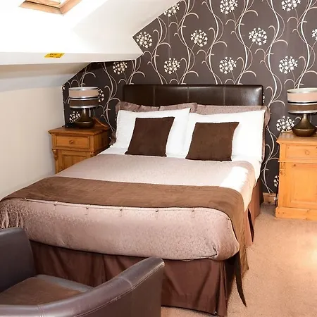 Pinewood House Affittacamere 3*