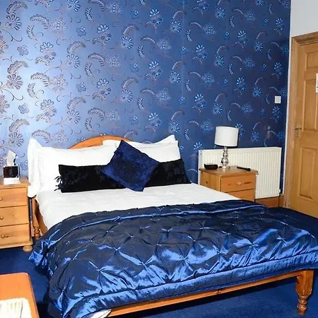 Pensionat Pinewood House 3*