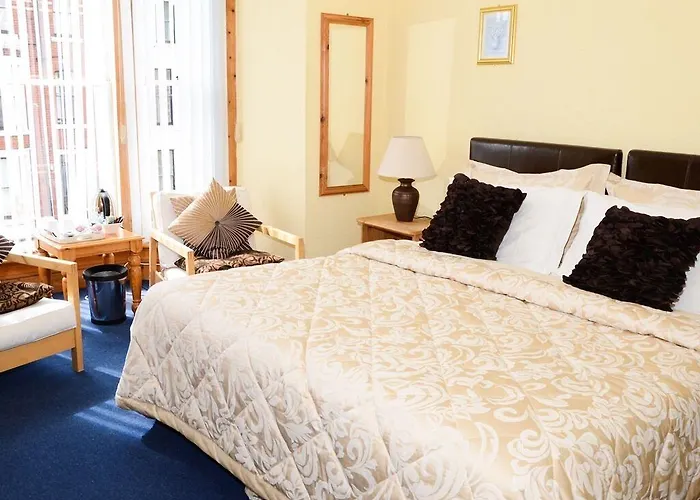 Pinewood House Guest house